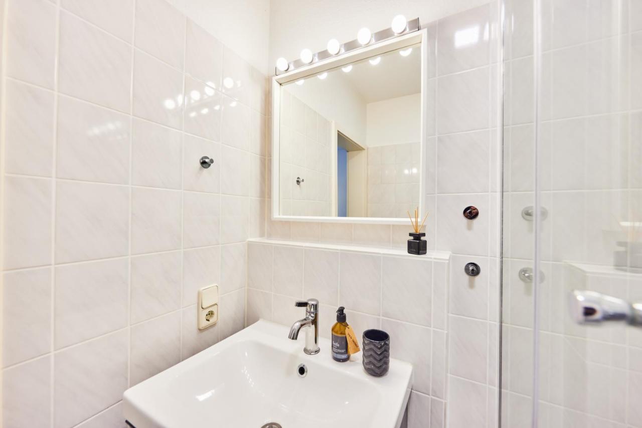 Kvartier2 In Top-Lage, 5 Min Zur Bali-Therme Und Gop, Hdz, Arbeitsplatz, Boxspringbett Bad Oeynhausen Ngoại thất bức ảnh